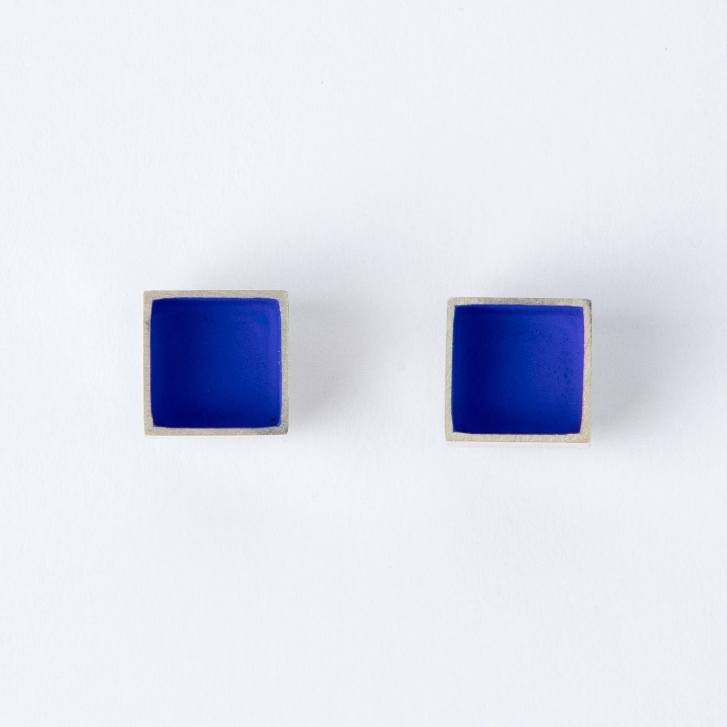 DEEPEST BLUE CUBE STUD EARRINGS