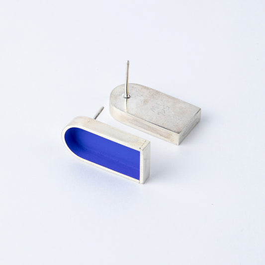 DEEPEST BLUE ARCHES STUD EARRINGS