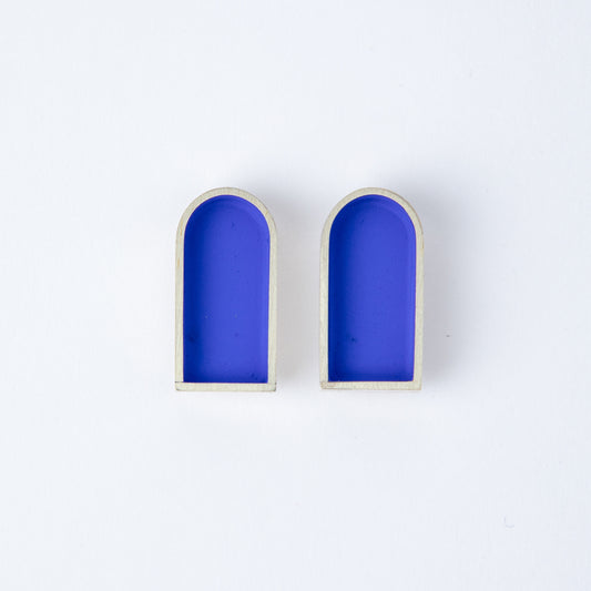 DEEPEST BLUE ARCHES STUD EARRINGS
