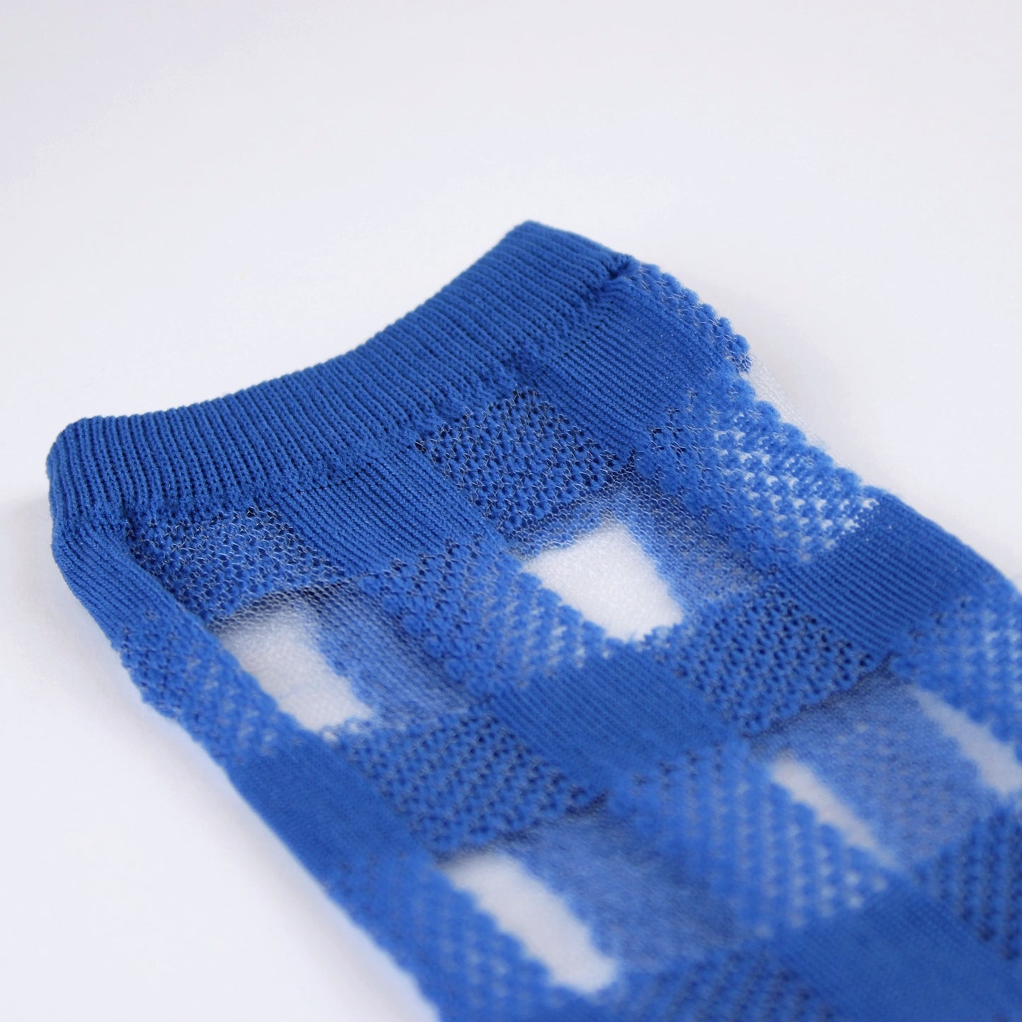 BLUE CHECKER SHEER SOCKS